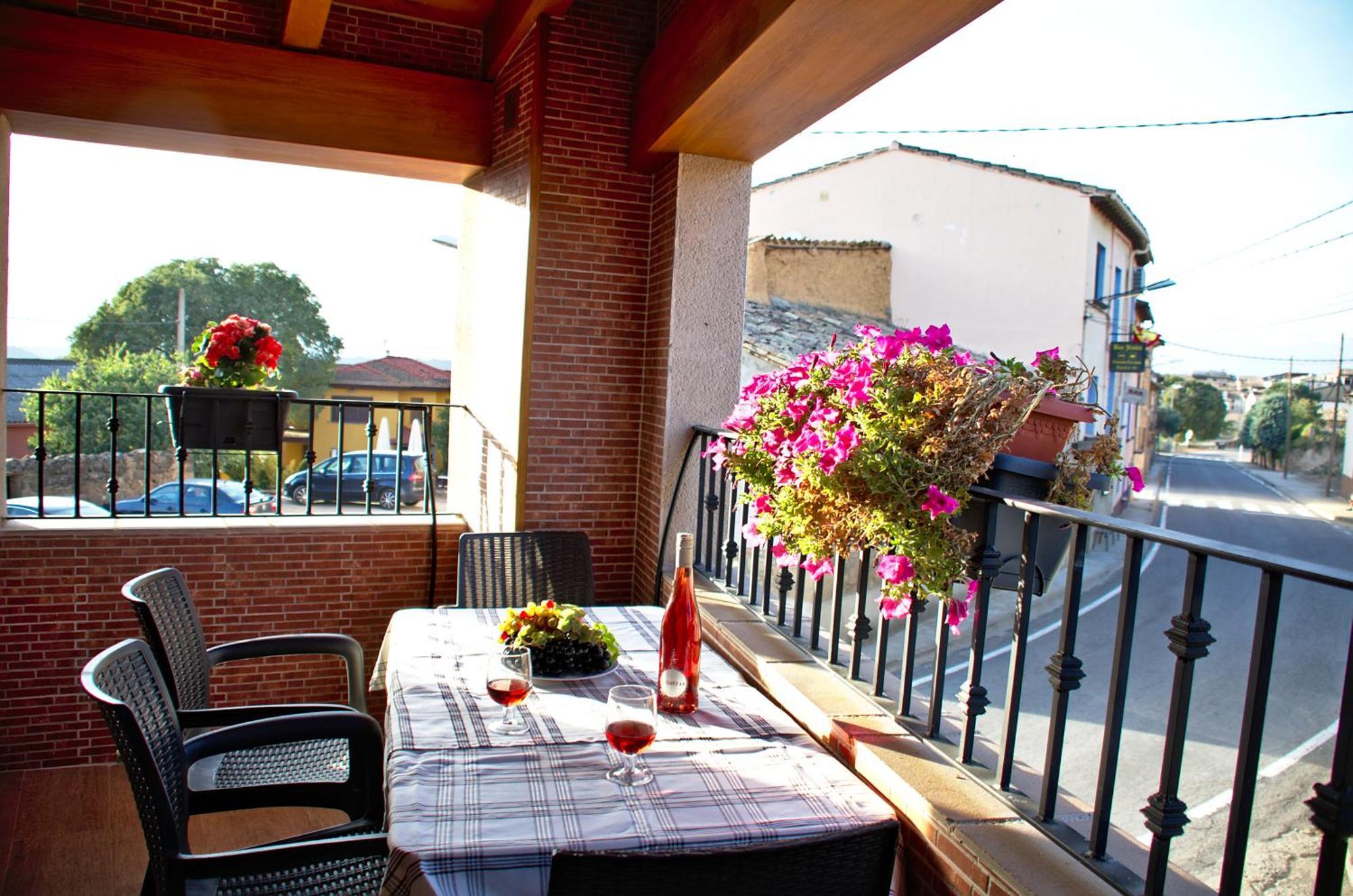 בית הארחה Abiego 	Casa Oliva La Bodegueta מראה חיצוני תמונה